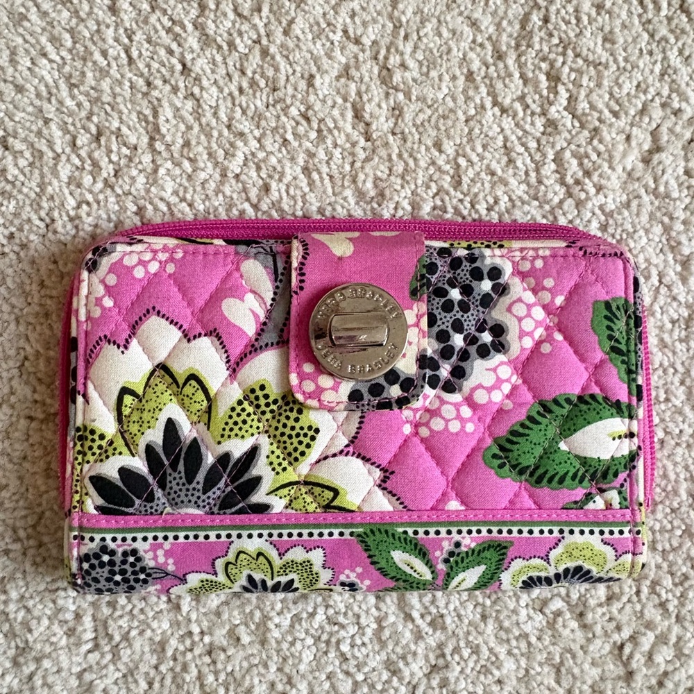Vera Bradley Pink and Green Floral Quilted Key Holder